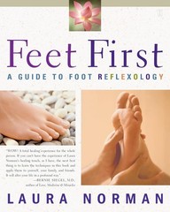 Feet First: A Guide to Foot Reflexology – paperback Laura Norman|Thomas Cowa…
