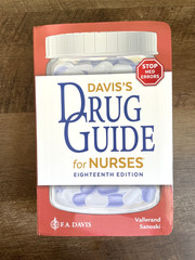 Davis’s Drug Guide for Nurses – Paperback, by Vallerand PhD RN – Very Good