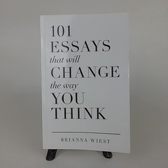 101 Essays That Will Change the Way You Think by Brianna Wiest 2016 Self Help PB