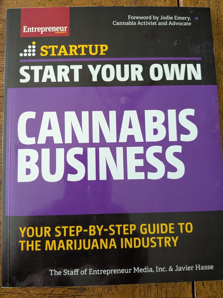 The Cannabis Encyclopedia: The Definitive Guide to Cultivation & Consumption of