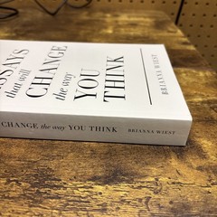 101 Essays That Will Change the Way You Think by Brianna Wiest (2016, Trade…
